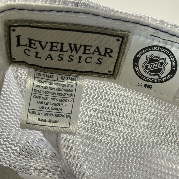 NHL Winnipeg Jets Hat - Picture 4 of 7